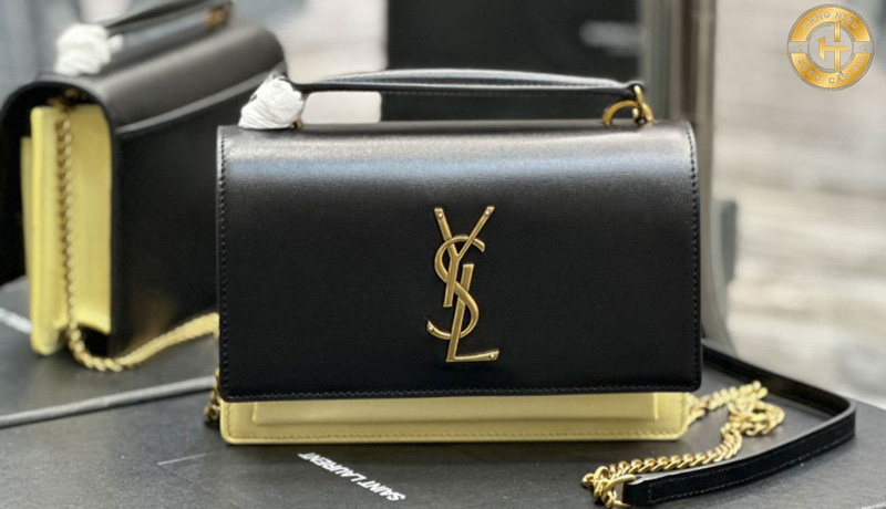 YSL được biết đến với việc sử dụng những nguyên liệu tốt nhất và độc đáo như da thật cao cấp.